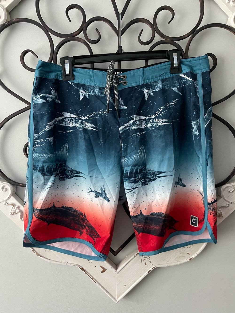 PELAGIC Men's High Spot Gyotaku Fade Board Shorts